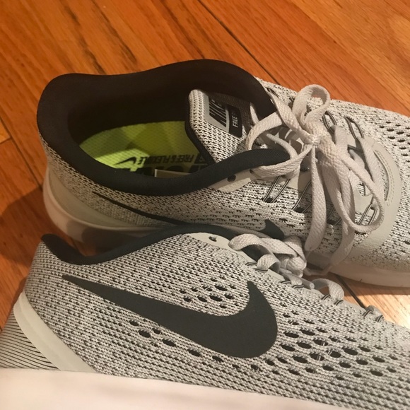 Nike Shoes - Women's Nike Free RN 2017